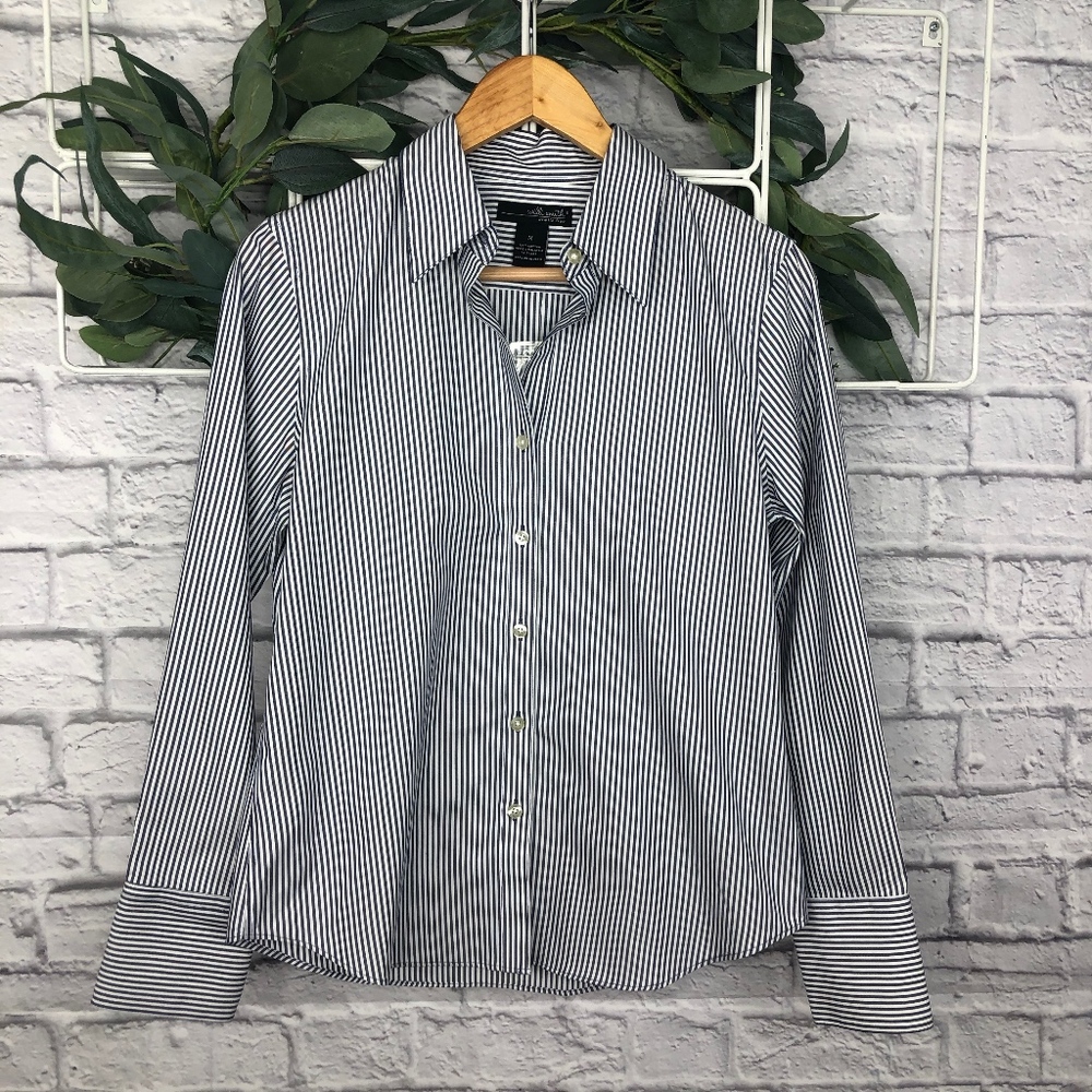 COPY - SALE **5 for $25** Willi Smith Blue and White Striped Button Up Top